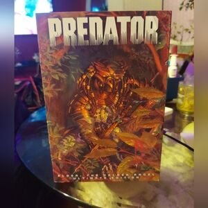 NEW NECA PREDATOR ULTIMATE ELDER GOLDEN ANGEL 7" ACTION FIGURE NEW AUTHENTIC  US